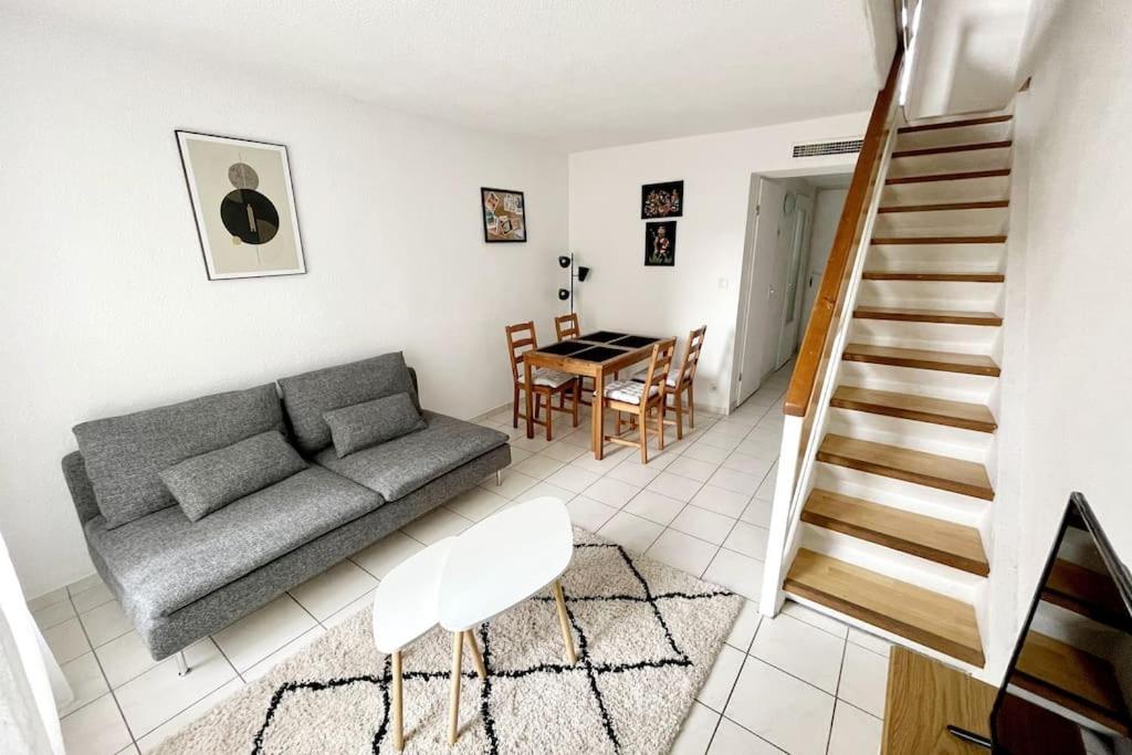 Duplex Moderne Proche De Toutes Commodites Bordeaux Luaran gambar